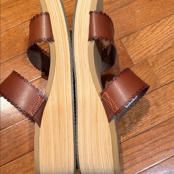 Skechers Cali Summers Wedge Sandals in a brown or lug color with Luxe Foam insol - Picture 3 of 5